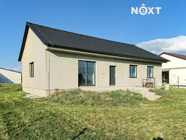 Prodej rodinného domu 139 m², pozemek 813 m² - foto 1