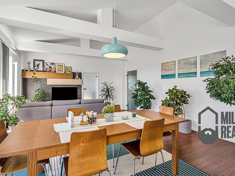 Prodej rodinného domu 401 m², pozemek 668 m² - foto 5