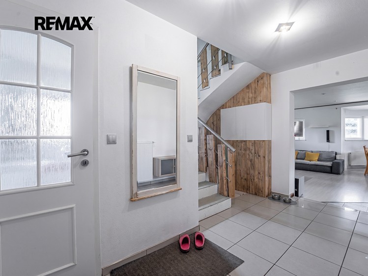 Pronájem rodinného domu 180 m², pozemek 1 108 m² - foto 4