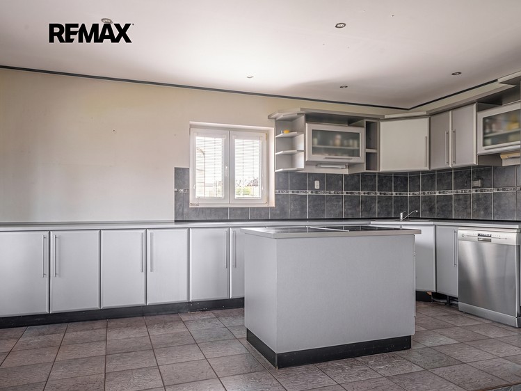 Pronájem rodinného domu 180 m², pozemek 1 108 m² - foto 8