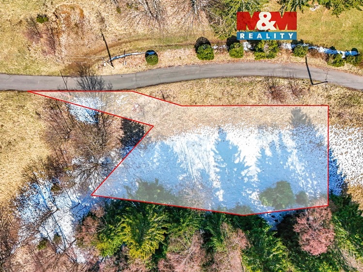 Prodej stavebního pozemku 744 m² - foto 1