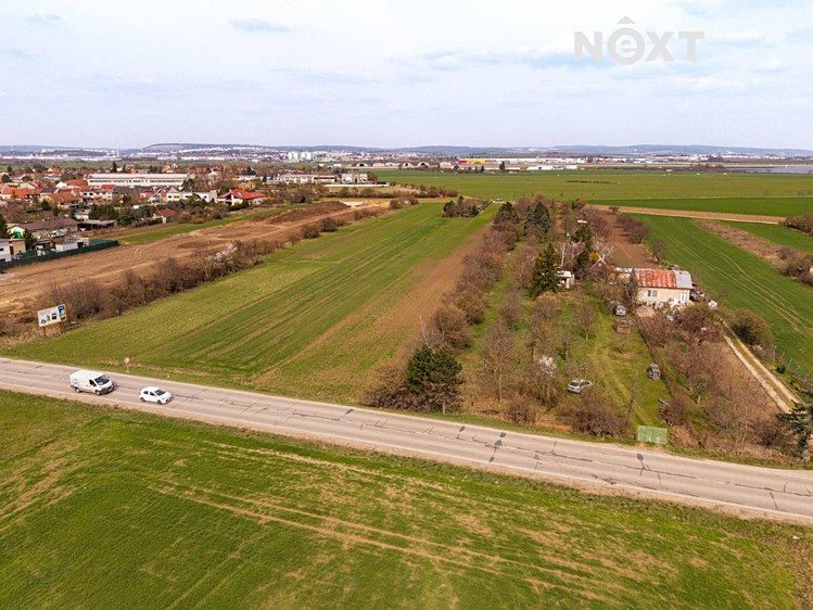 Prodej stavebního pozemku 2 814 m² - foto 2