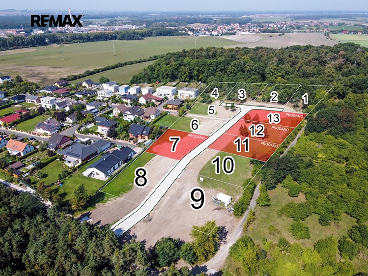 Prodej stavebního pozemku 1 060 m² - foto 1