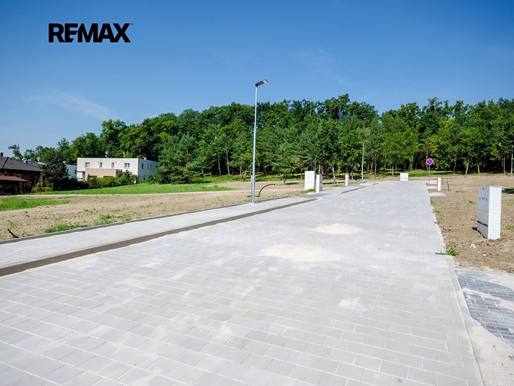 Prodej stavebního pozemku 1 630 m² - foto 7
