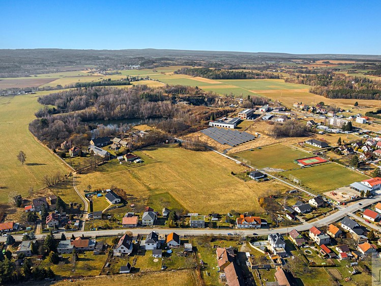 Prodej stavebního pozemku 17 829 m² - foto 1
