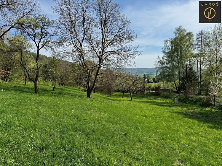 Prodej  stavebního pozemku 1 115 m² - foto 4