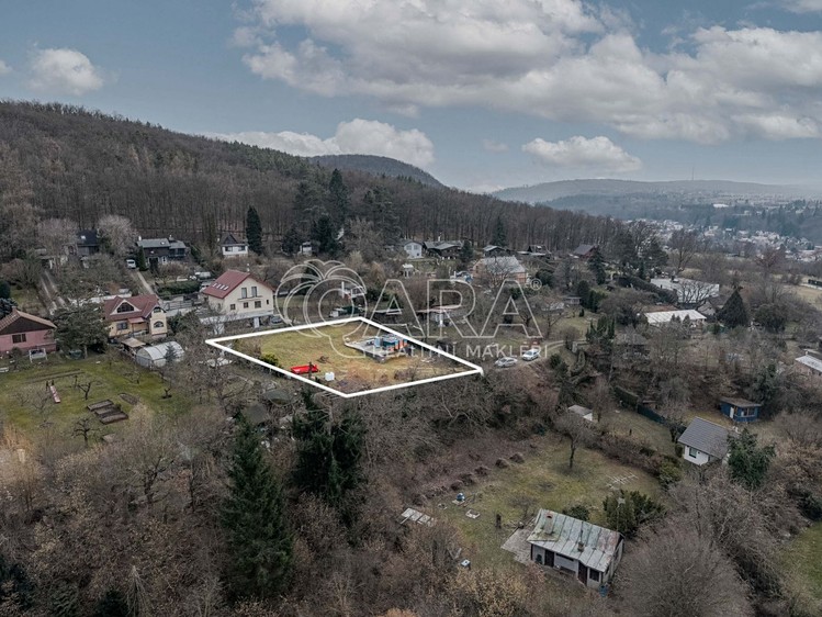 Prodej  stavebního pozemku 1 056 m² - foto 4