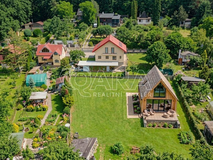 Prodej  stavebního pozemku 1 056 m² - foto 5