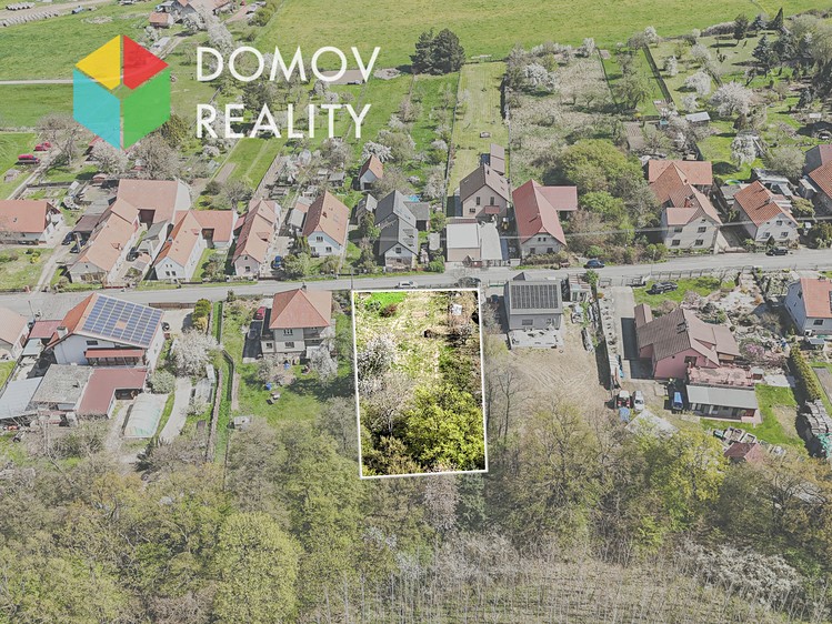 Prodej stavebního pozemku 1 132 m² - foto 1