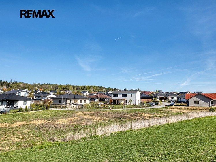 Prodej stavebního pozemku 941 m² - foto 7
