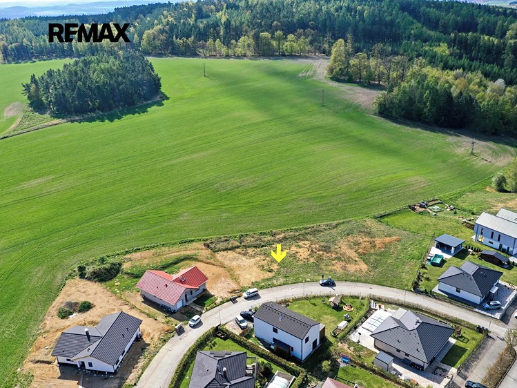 Prodej stavebního pozemku 941 m² - foto 1