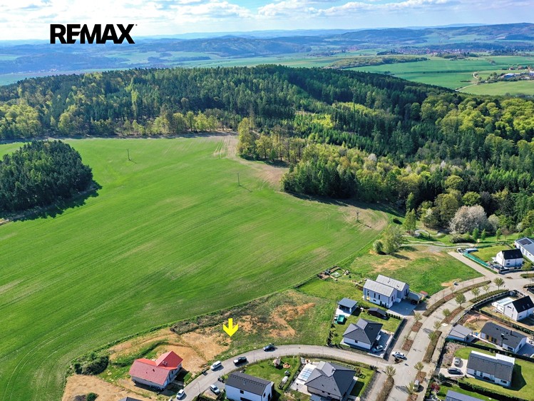 Prodej stavebního pozemku 941 m² - foto 2