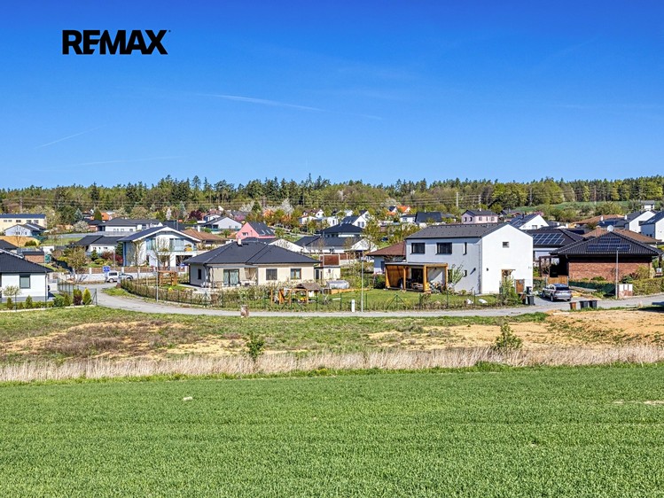 Prodej stavebního pozemku 941 m² - foto 8