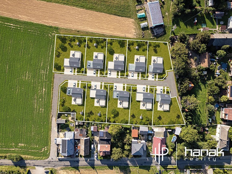 Prodej stavebního pozemku 730 m² - foto 2