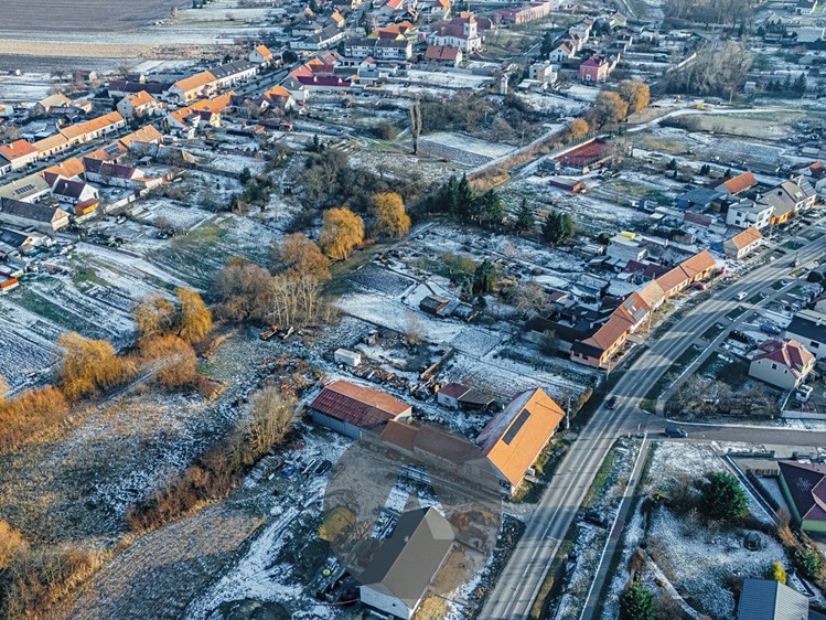 Prodej stavebního pozemku 825 m² - foto 2