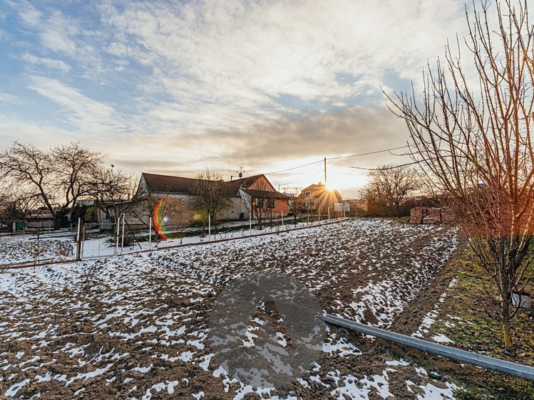 Prodej  stavebního pozemku 1 569 m² - foto 5