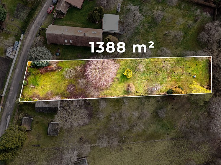 Prodej stavebního pozemku 1 388 m² - foto 6