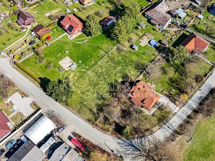 Prodej stavebního pozemku 1 015 m² - foto 3