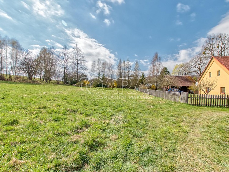 Prodej stavebního pozemku 1 313 m² - foto 1