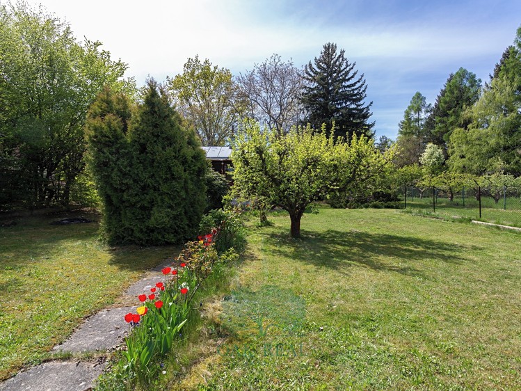 Prodej stavebního pozemku 947 m² - foto 5
