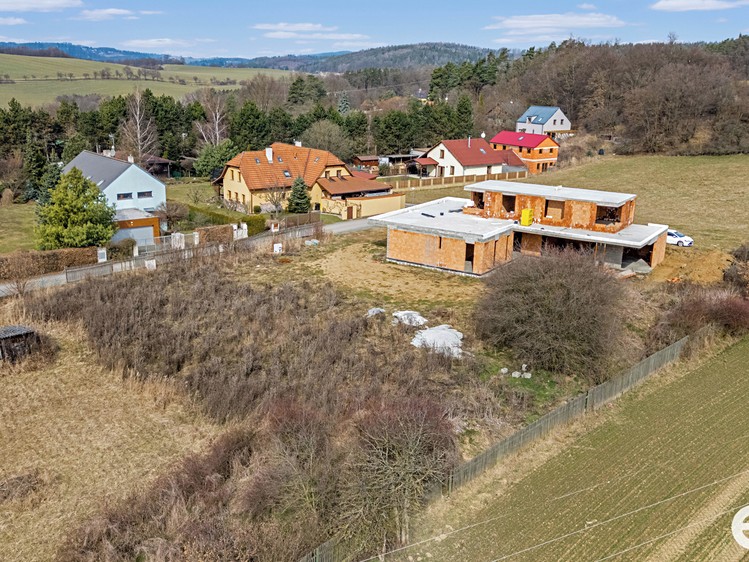 Prodej stavebního pozemku 1 113 m² - foto 3