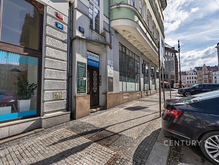 Pronájem kanceláře 139 m² - foto 5
