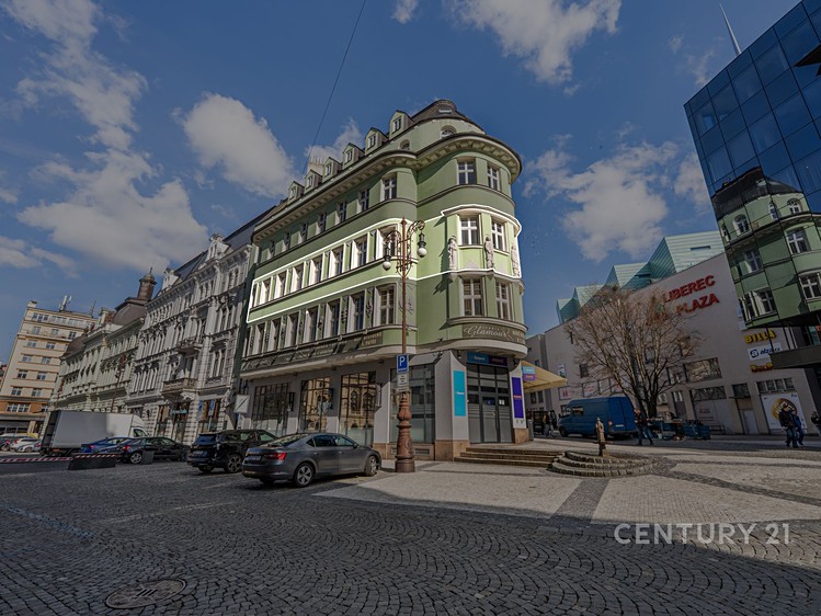 Pronájem kanceláře 139 m² - foto 1