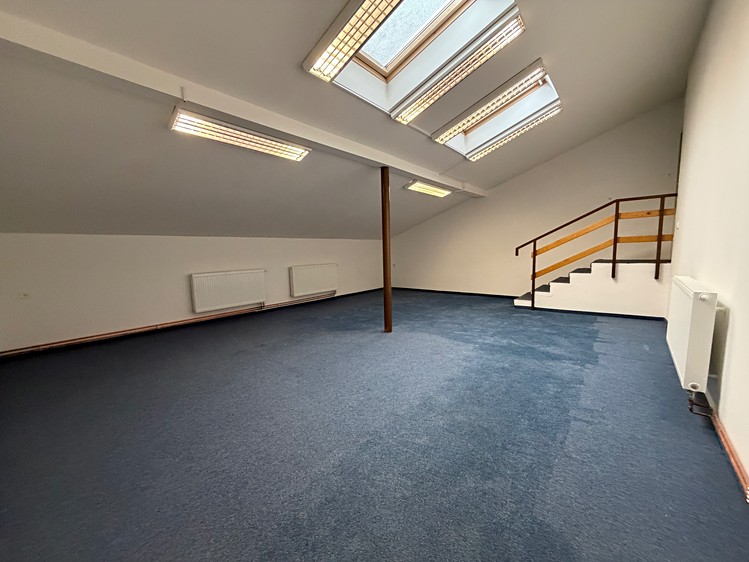Pronájem kanceláře 130 m² - foto 6