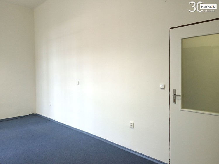Pronájem kanceláře 40 m² - foto 3