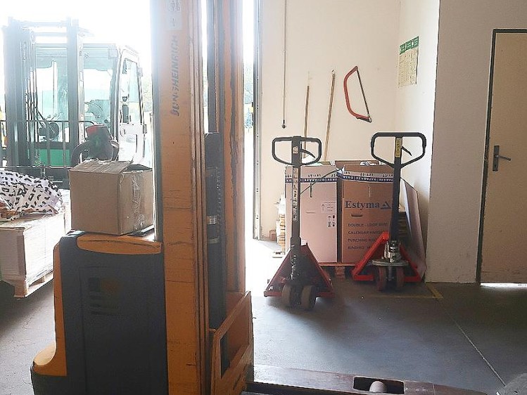 Pronájem skladového prostoru 200 m² - foto 7