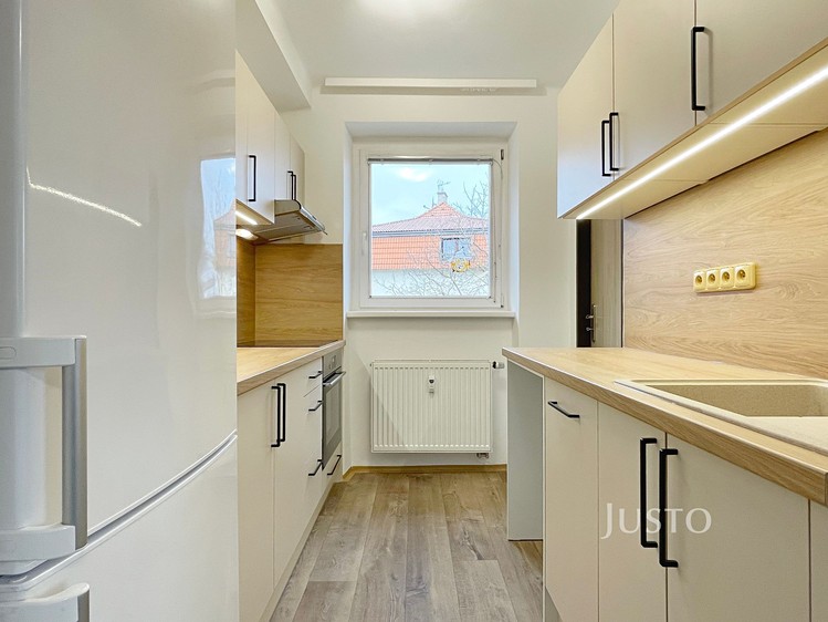 Pronájem bytu 3+1 66 m² (Jednopodlažní) - foto 1