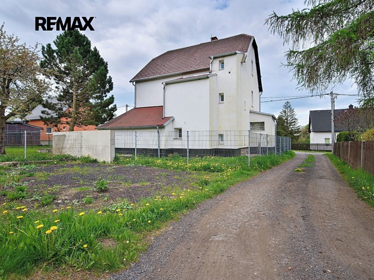 Prodej rodinného domu 280 m², pozemek 649 m² - foto 7