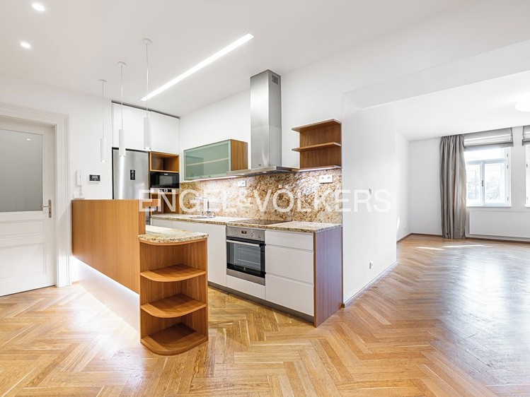 Pronájem bytu 3+kk 94 m² - foto 1