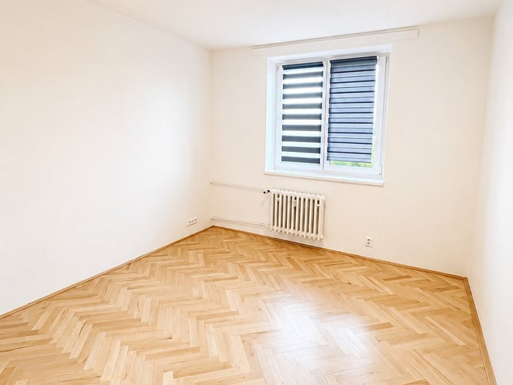 Pronájem bytu 3+1 65 m² - foto 8