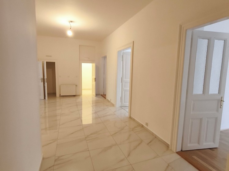 Pronájem bytu 3+1 165 m² - foto 8