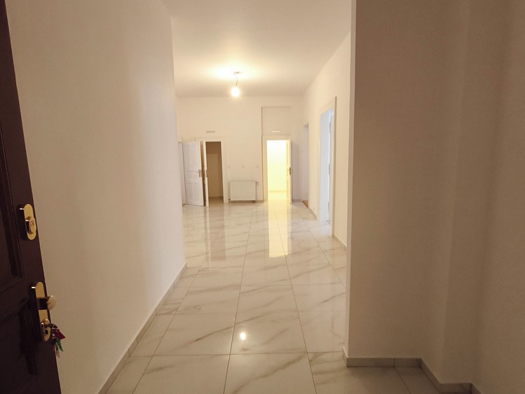 Pronájem bytu 3+1 165 m² - foto 7