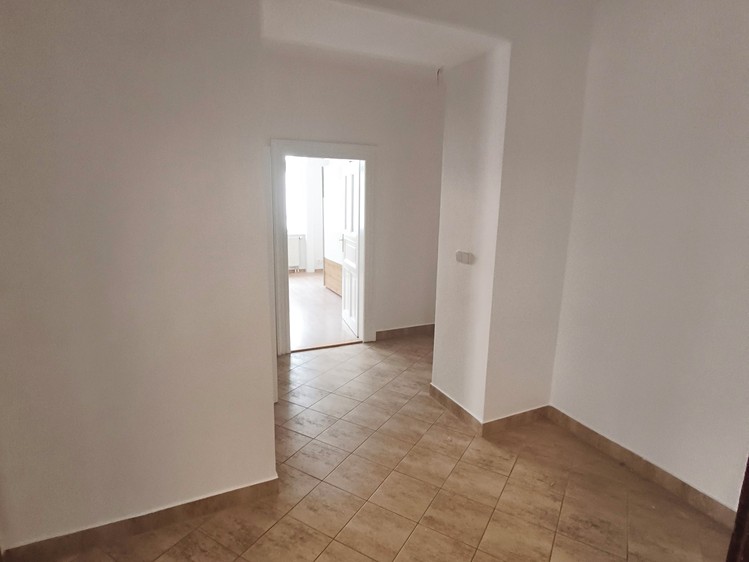 Pronájem bytu 3+1 111 m² - foto 5
