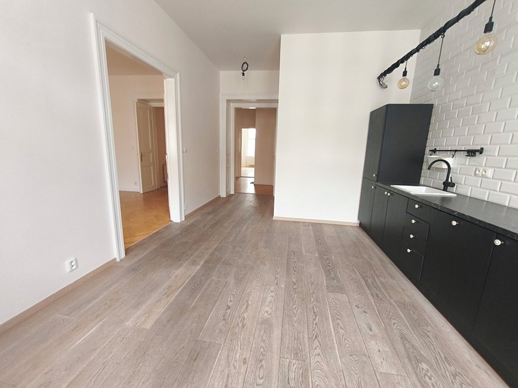 Pronájem bytu 4+1 119 m² - foto 2