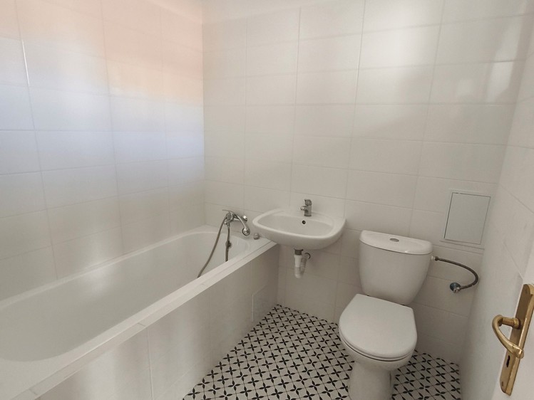 Pronájem bytu 1+1 42 m² - foto 3