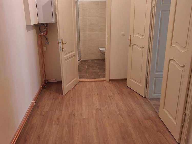 Pronájem bytu 1+1 74 m² - foto 3
