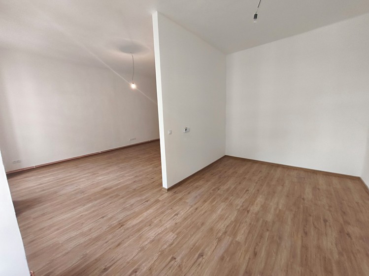 Pronájem bytu 1+1 74 m² - foto 7
