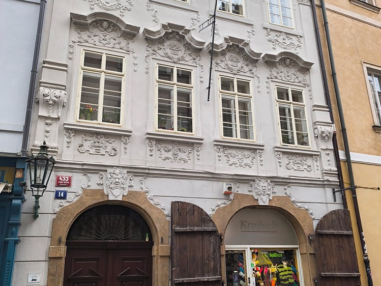 Pronájem bytu 3+1 117 m² - foto 1