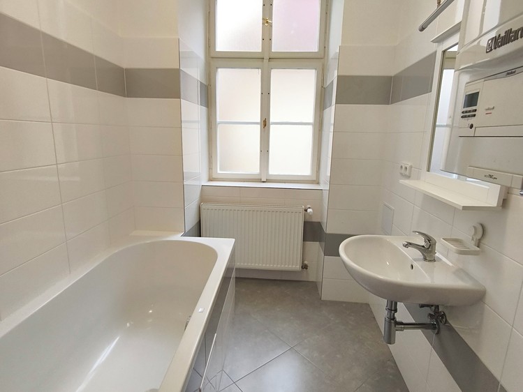 Pronájem bytu 3+1 86 m² - foto 5