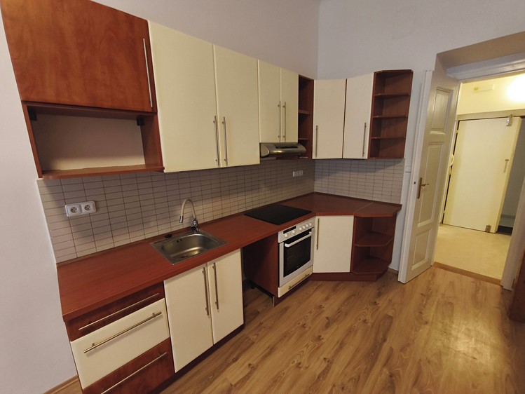 Pronájem bytu 1+kk 38 m² - foto 5