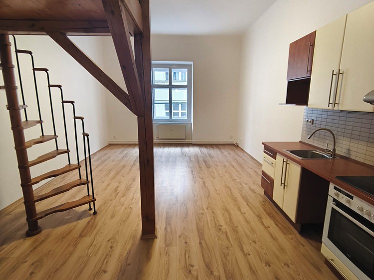 Pronájem bytu 1+kk 38 m² - foto 4