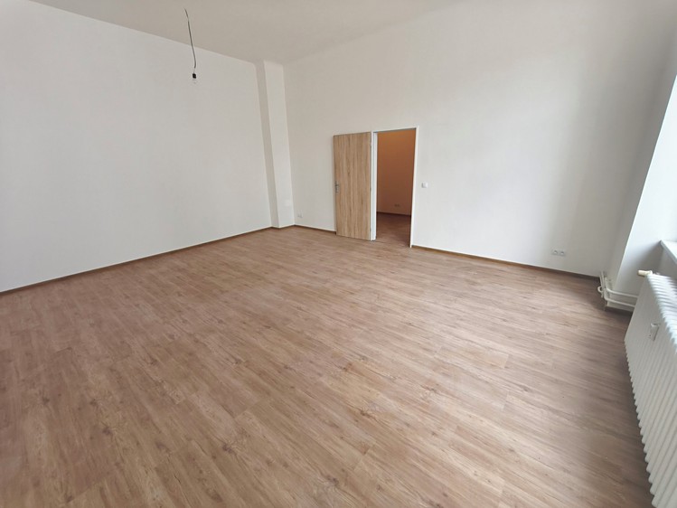 Pronájem bytu 1+1 75 m² - foto 8