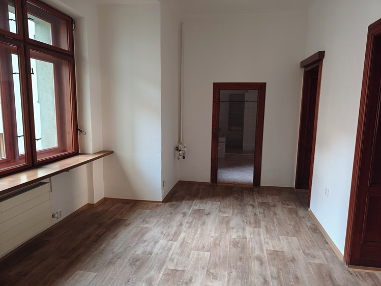 Pronájem bytu 3+1 139 m² - foto 8