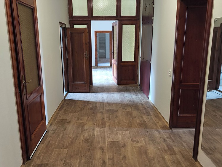 Pronájem bytu 3+1 139 m² - foto 3