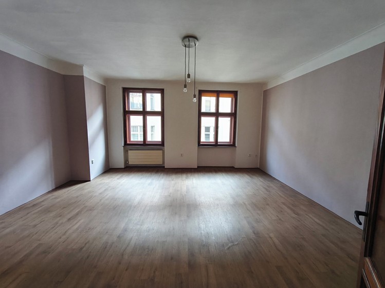 Pronájem bytu 2+1 84 m² - foto 6