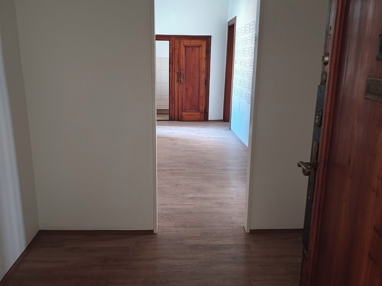 Pronájem bytu 2+1 84 m² - foto 4